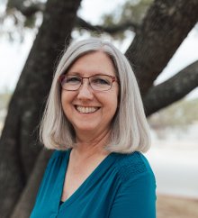 Dianne Holt - Profile Photo