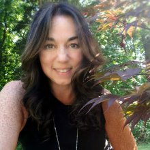 Myrna Triano - Profile Photo