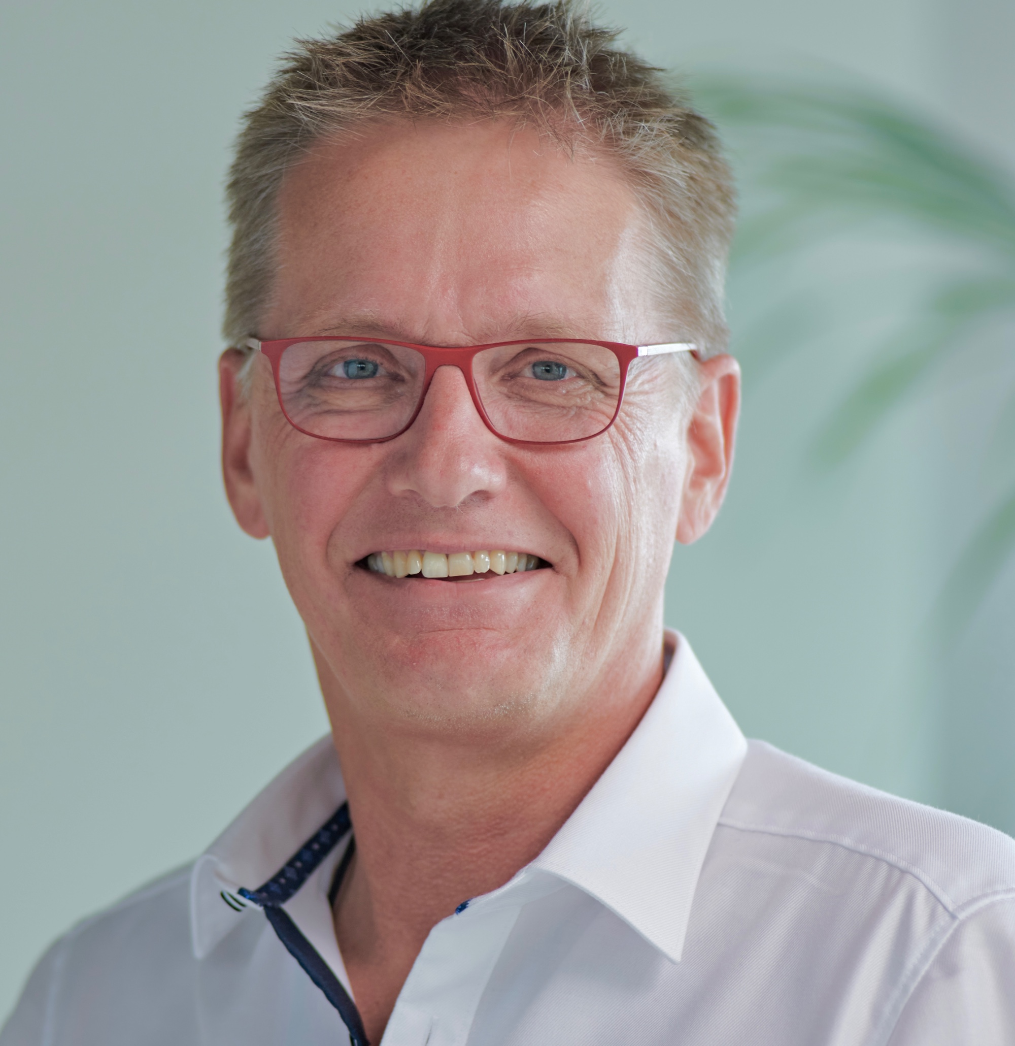 Joerg Petersen - Profile Photo